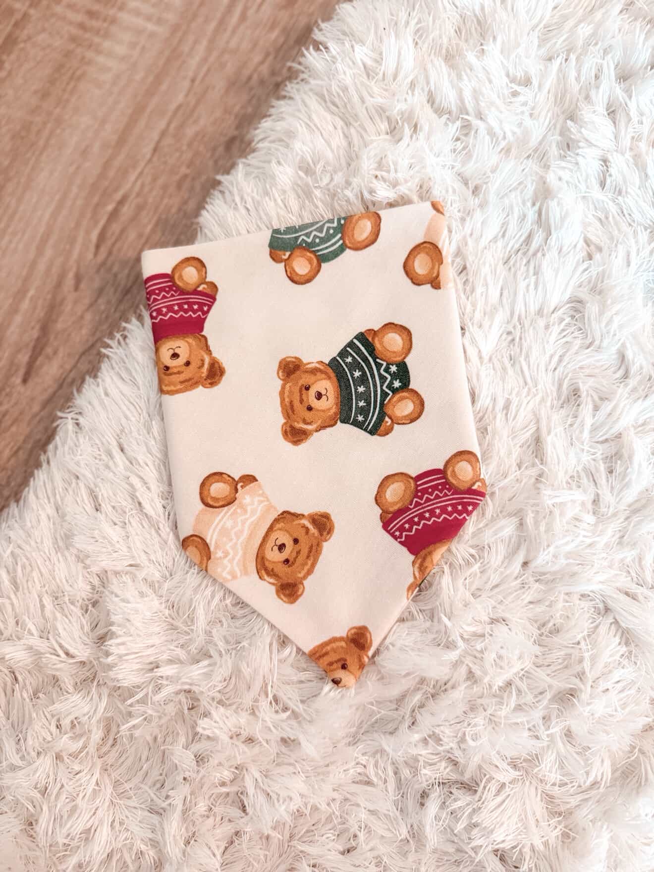 "𝐻𝑜𝓁𝓁𝓎 𝒥𝑜𝓁𝓁𝓎" bandana