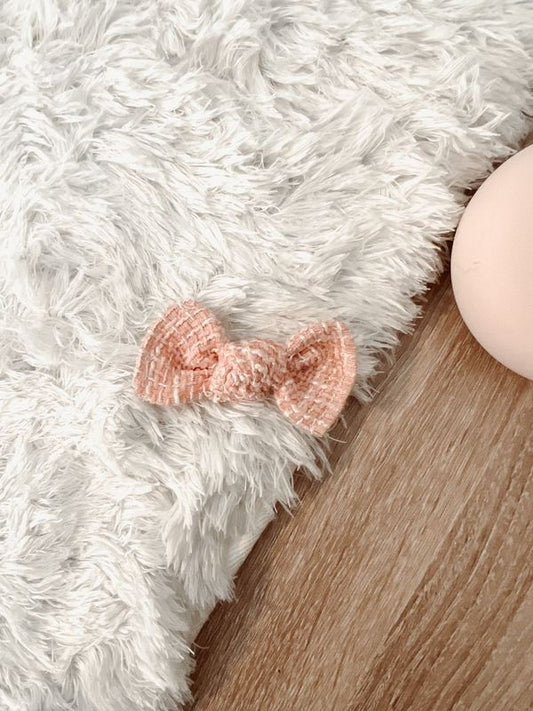 "๐๐ฎ๐ฆ๐ญ๐ญ ๐ต๐ฉ๐ฆ ๐๐ฐ๐ด๐ฆ๐ด" Hair Bow