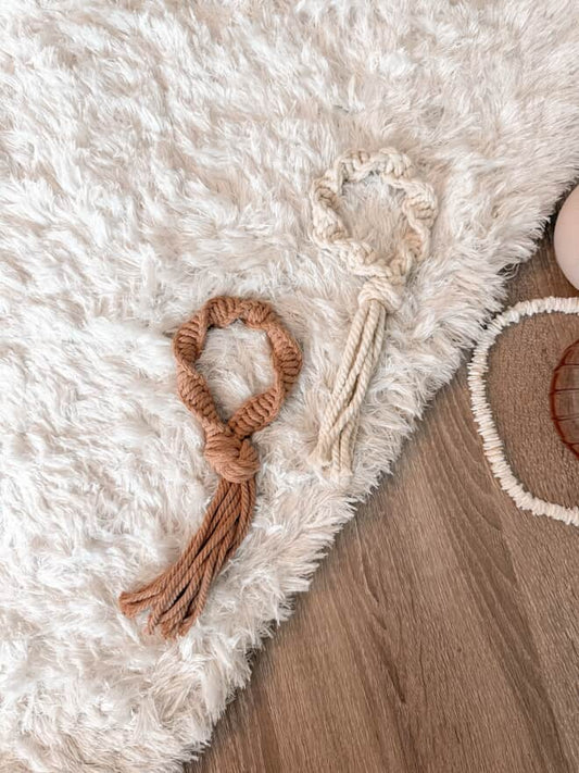 Summer Loop Macrame Tug Toy