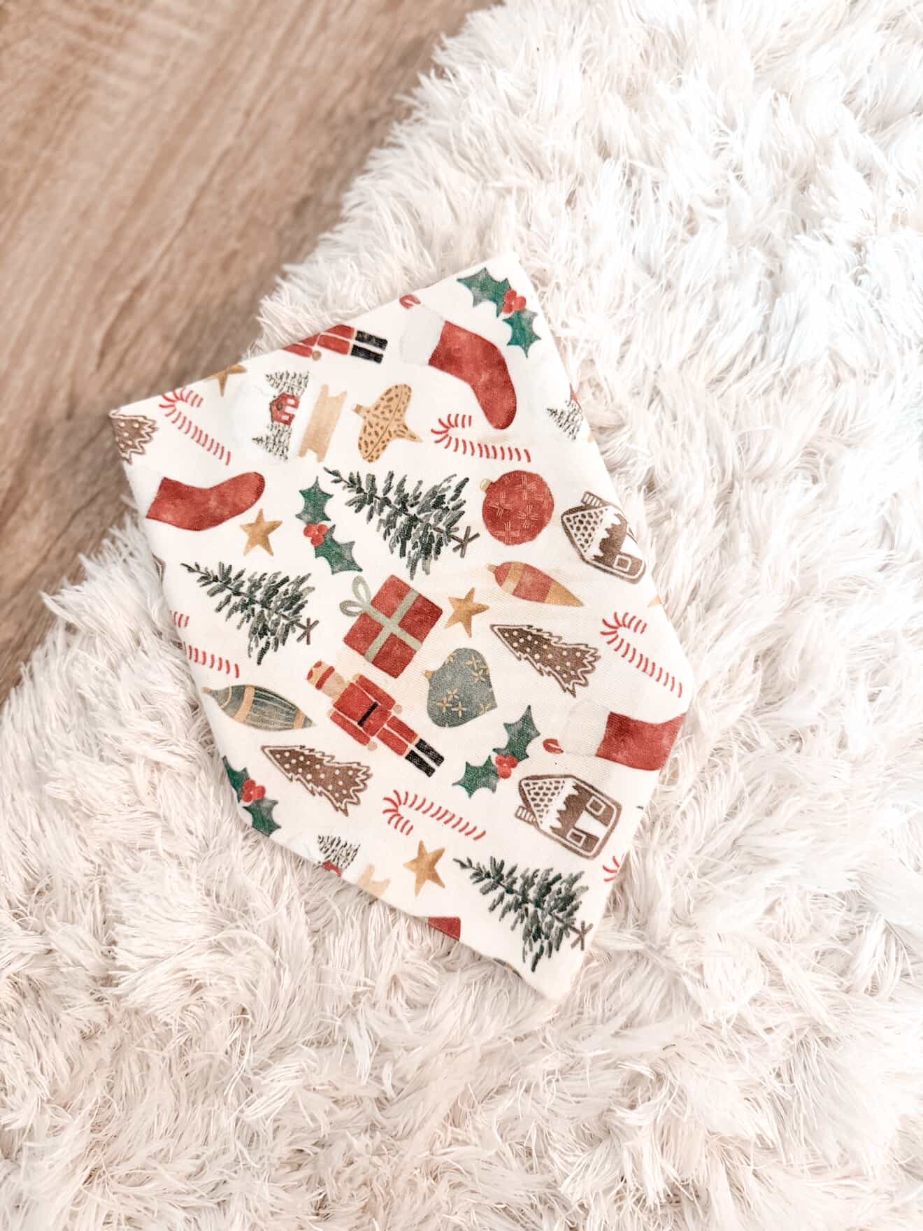 "𝒞𝒽𝓇𝒾𝓈𝓉𝓂𝒶𝓈 𝑀𝒶𝓇𝓀𝑒𝓉" bandana